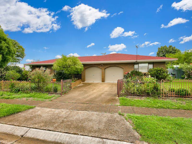 SUNNYBANK HILLS