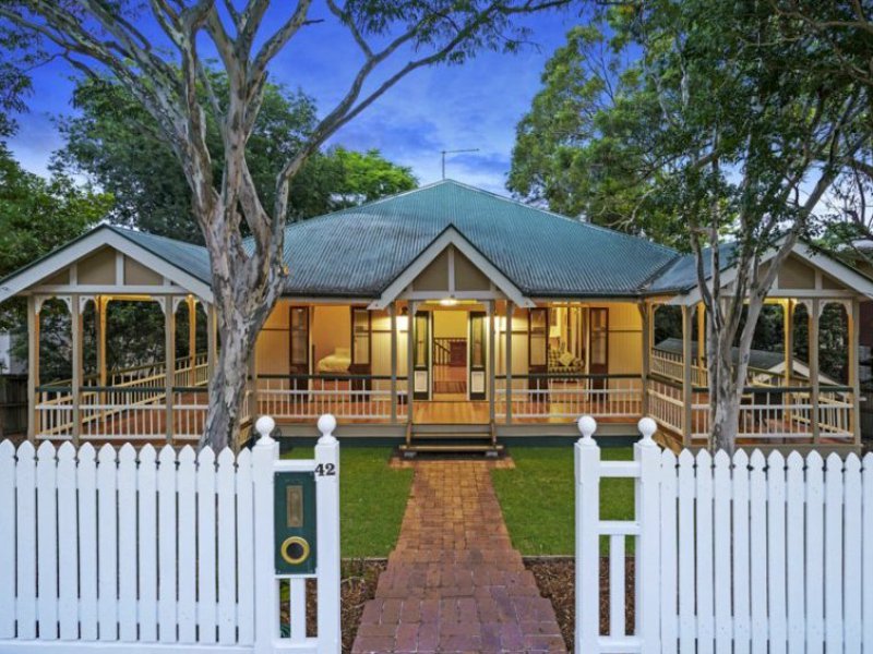 42 Terrace Street, TOOWONG