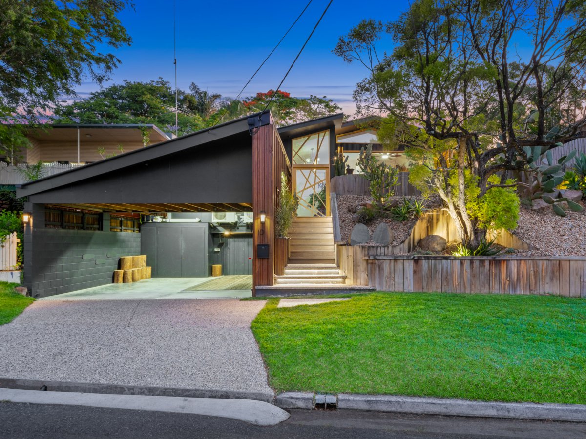 10 Allambic Street, THE GAP